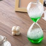 Sablier liquide coloré, accessoire de bureau original