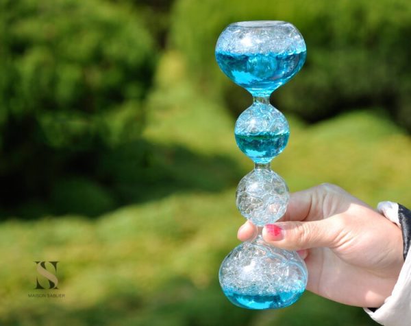 Sablier en verre avec liquide coloré, outil de mesure du temps