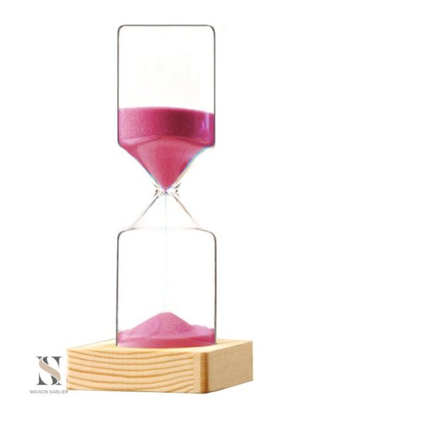 Accessoire décoratif : sablier en bois au style contemporain
