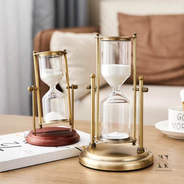 Sablier en bronze, objet intemporel pour la maison