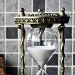 Sablier en laiton, accessoire de temps classique