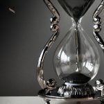 Sablier design intemporel pour décoration intérieure