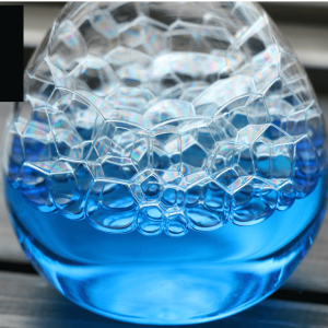 Sablier design avec liquide coloré pour décoration intérieure