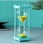 Accessoire de décoration : sablier ornemental unique