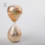 Accessoire de décoration : Sablier avec paillettes brillantes