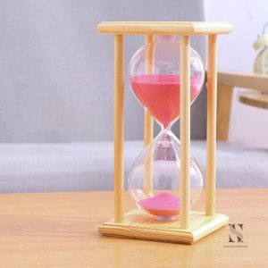 Accessoire de décoration, sablier d'une heure en verre