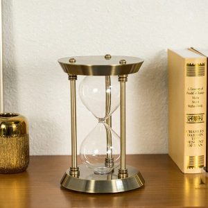 Sablier transparent, design épuré, objet décoratif